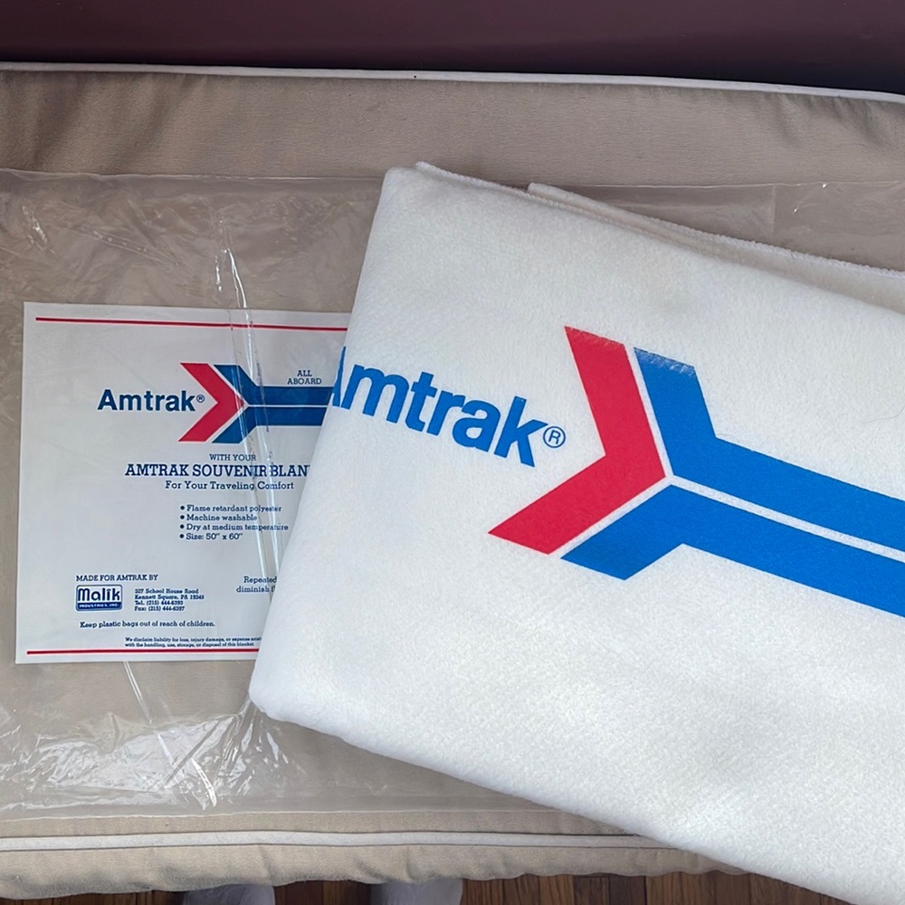 Vintage Amtrak souvenir Travel Blanket in Execellent Condition